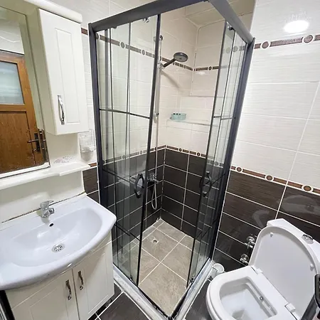 Taksim Family Spacious דירה *